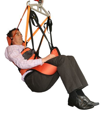 Man using a lifting sling